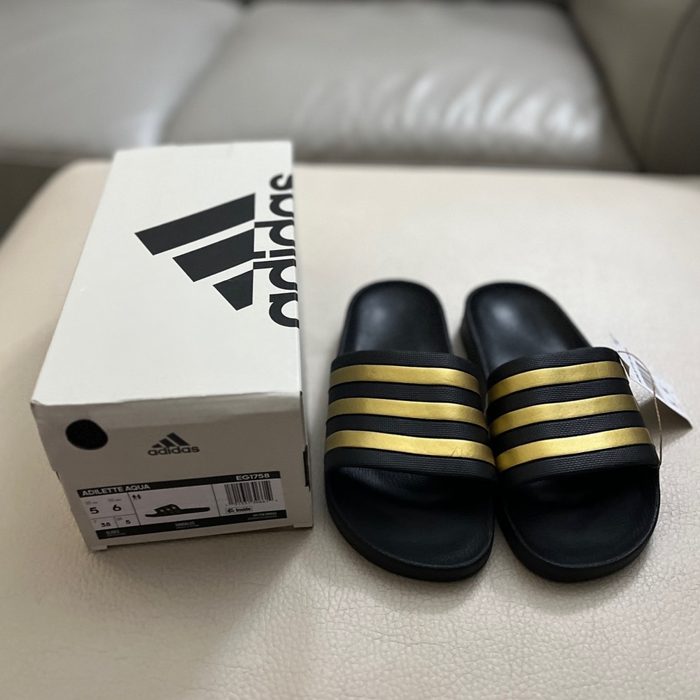 NWT - Adidas Unisex Sandals - W6M5 & W10M9